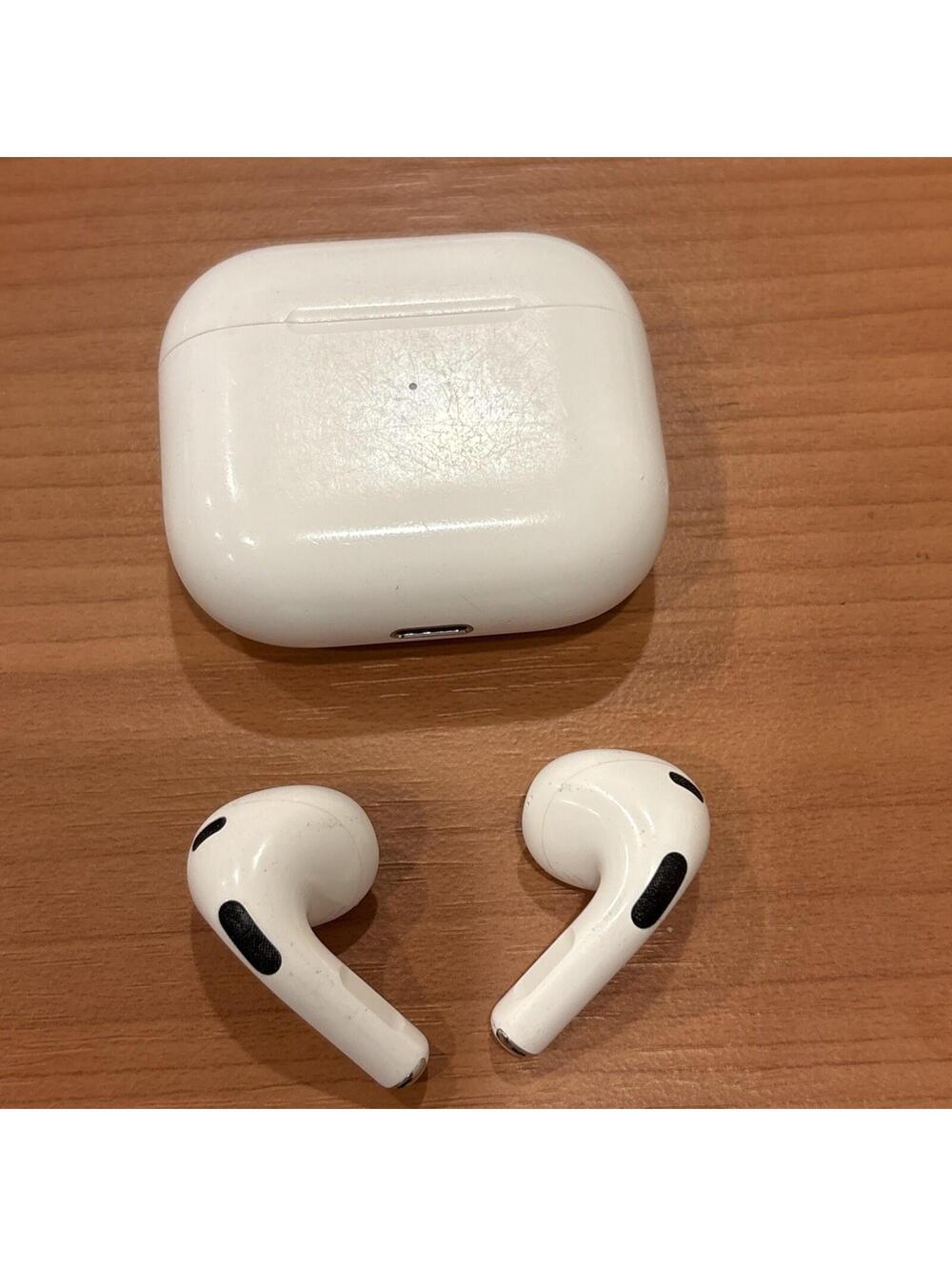 Apple AirPods 3rd Gen. with Magsafe Charging Case A2566 A2564 A2565 OEM Apple